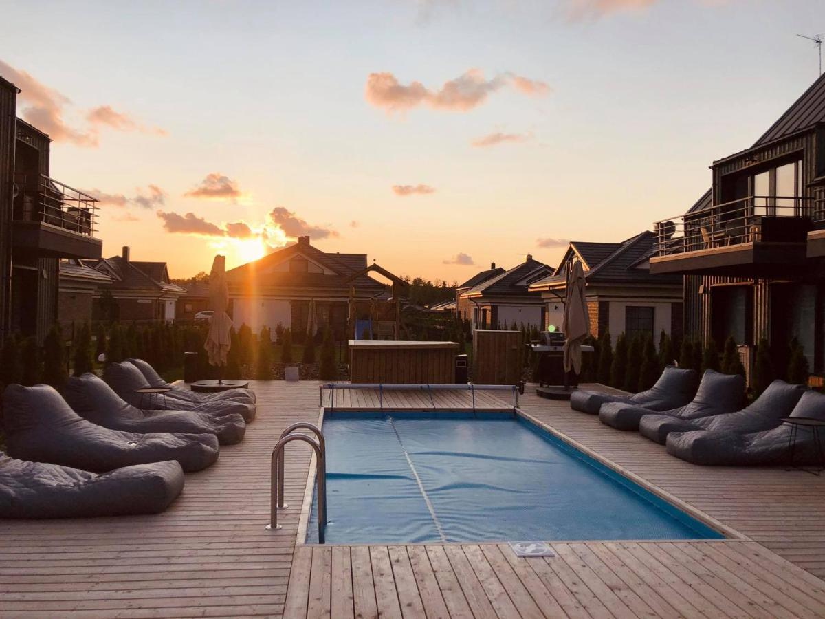 Lilly Apartment With Pool And Terrace Palanga Exterior foto